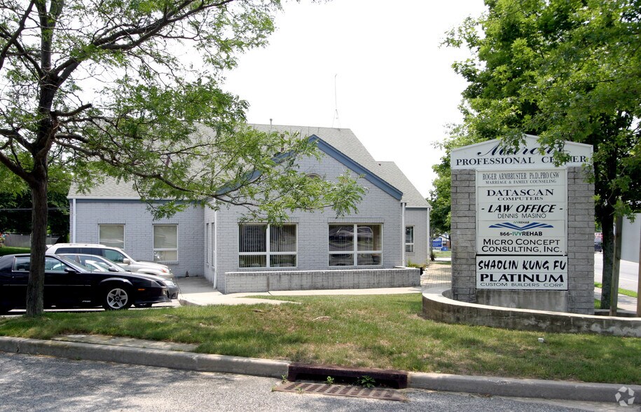 Primary Photo Of 627 Horseblock Rd, Farmingville Loft Creative Space For Sale