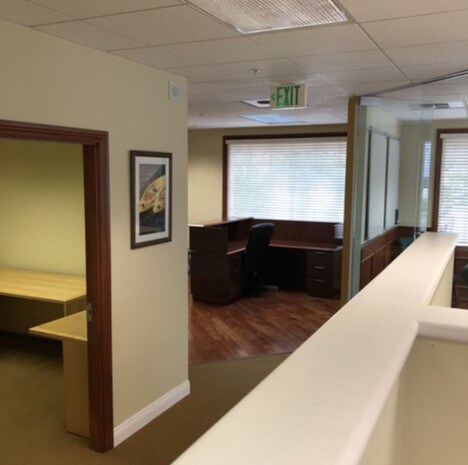 More Photos Of 511 Torrance Blvd, Redondo Beach Office For Lease