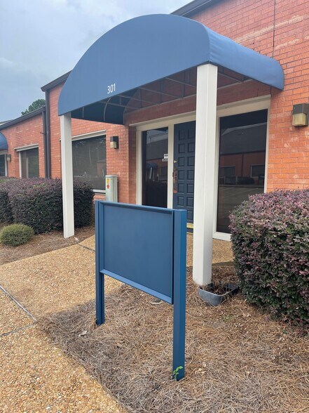 More Photos Of 405 Briarwood Dr, Jackson Medical For Lease