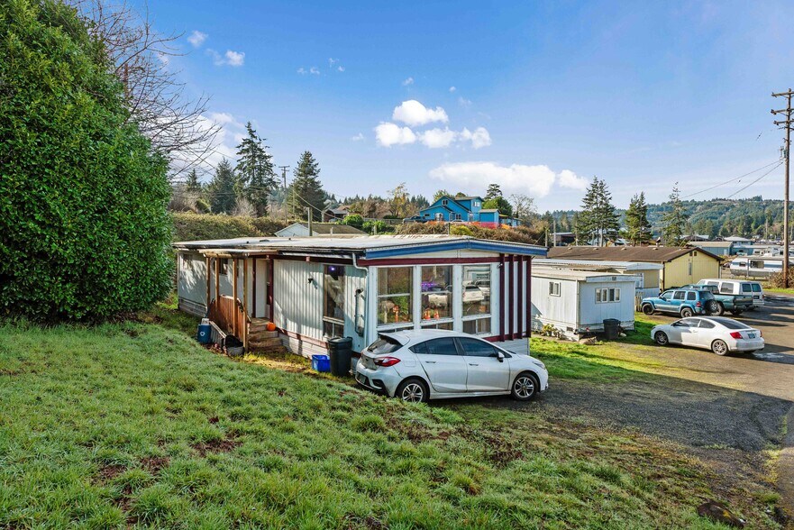 More Photos Of 93531 Coal Bank Ln, Coos Bay Manufactured Housing Mobile Home Park For Sale