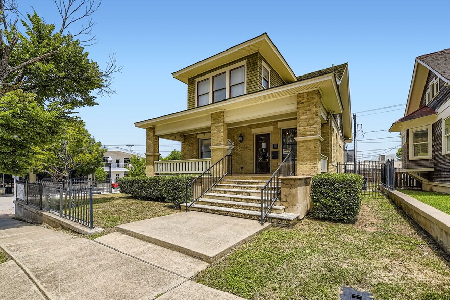 Primary Photo Of 1301 Hurley Ave, Fort Worth Storefront Retail Office For Lease