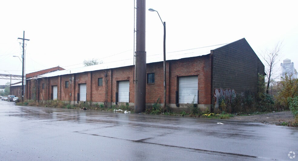 Primary Photo Of 500 E 1st St, Kansas City Warehouse For Sale