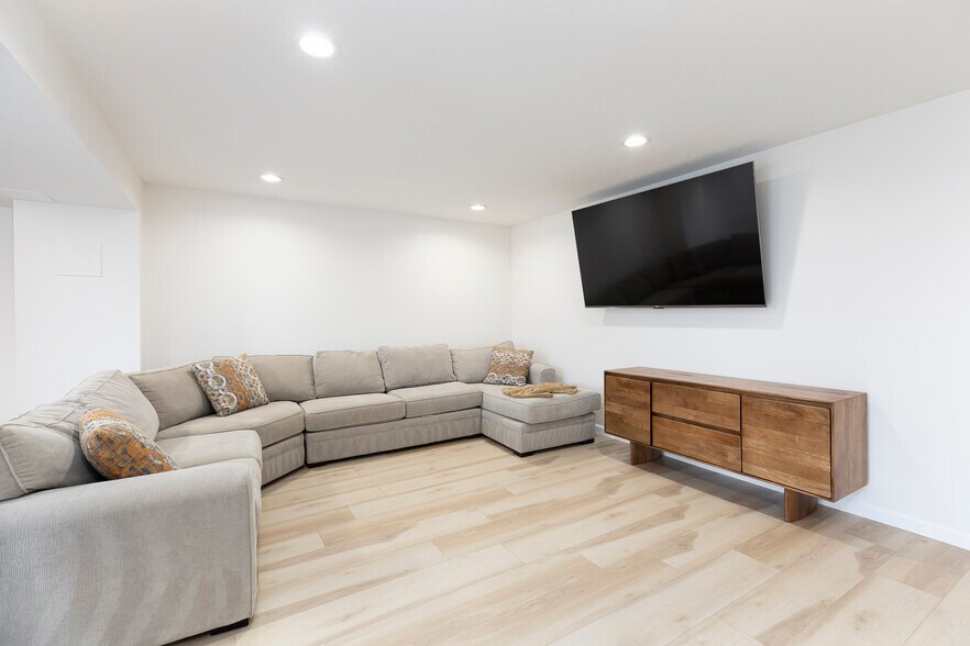 More Photos Of 11578 Duncan Plains Rd, Johnstown Specialty For Sale