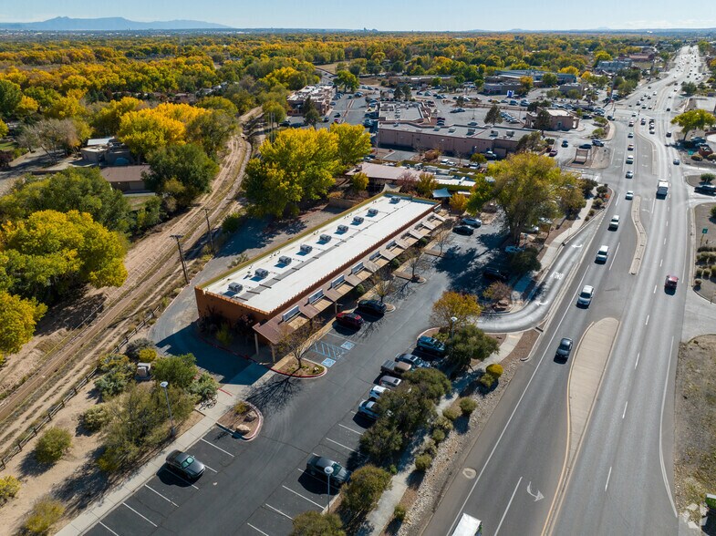 More Photos Of 10700 Corrales Rd NW, Albuquerque Storefront For Lease