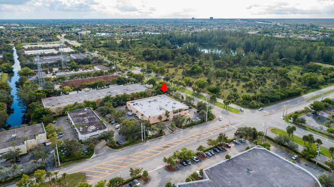 More Photos Of 10484-10500 NW 50th St, Sunrise Light Manufacturing For Lease
