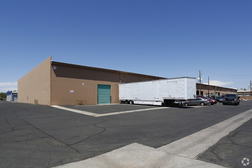 More Photos Of 4307-4325 W Van Buren St, Phoenix Warehouse For Lease