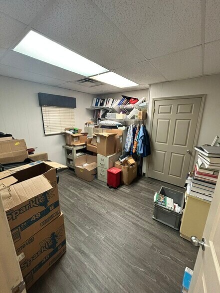 More Photos Of 414 Old Morgantown Rd, Bowling Green Office For Sale