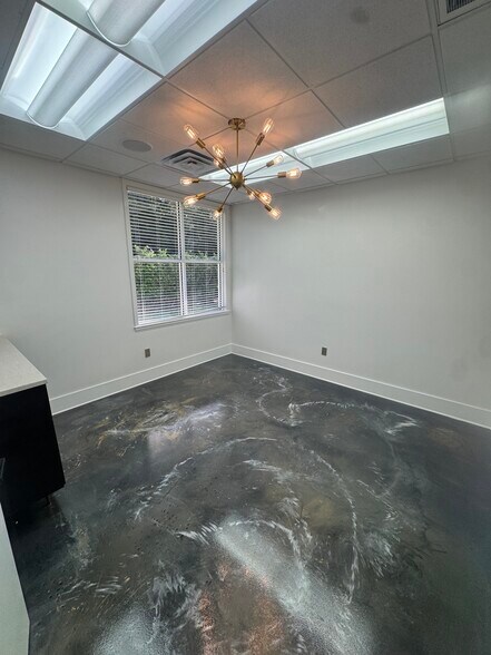 More Photos Of 13730 Cypress Terrace Cir, Fort Myers Medical For Sale