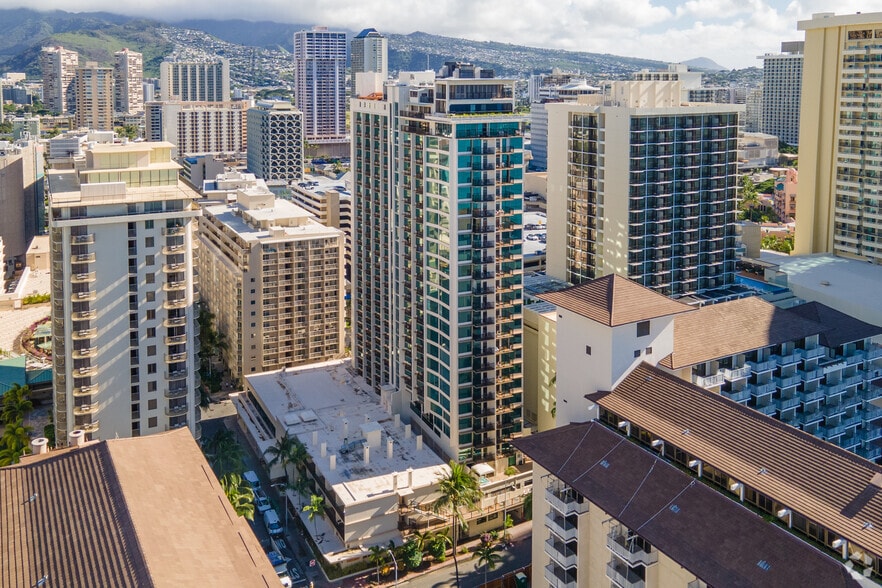 More Photos Of 205 Lewers St, Honolulu Hotel For Lease