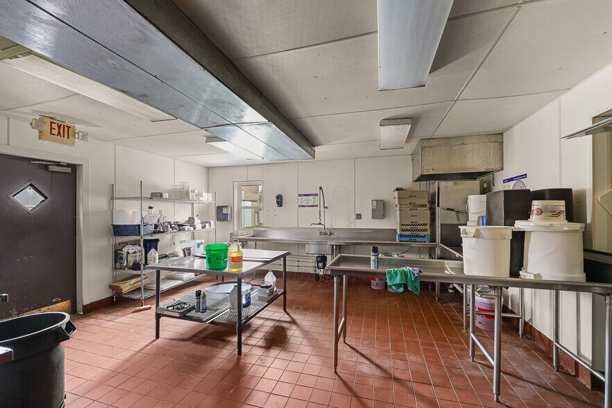 More Photos Of 1302 Main st, Saint Cloud Restaurant For Sale