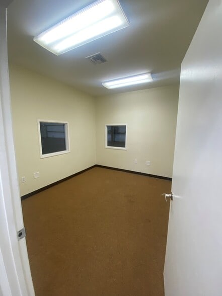 More Photos Of 5040 W Tharpe St, Tallahassee Unknown For Lease