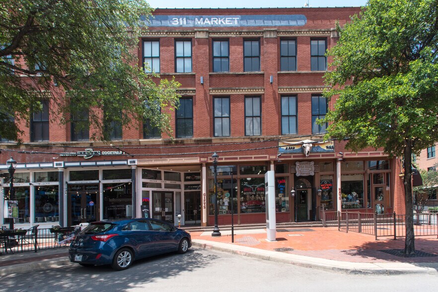 More Photos Of 311 N Market St, Dallas Loft Creative Space For Lease
