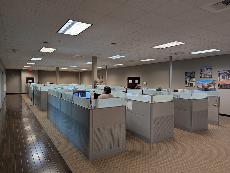 More Photos Of 17270-17272 Golden Valley Pky, Lathrop Office For Sale