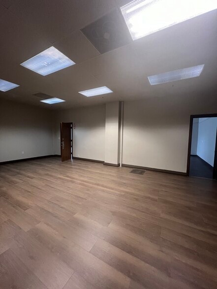 More Photos Of 1543 Pacific Ave, Santa Cruz Storefront Retail Office For Lease