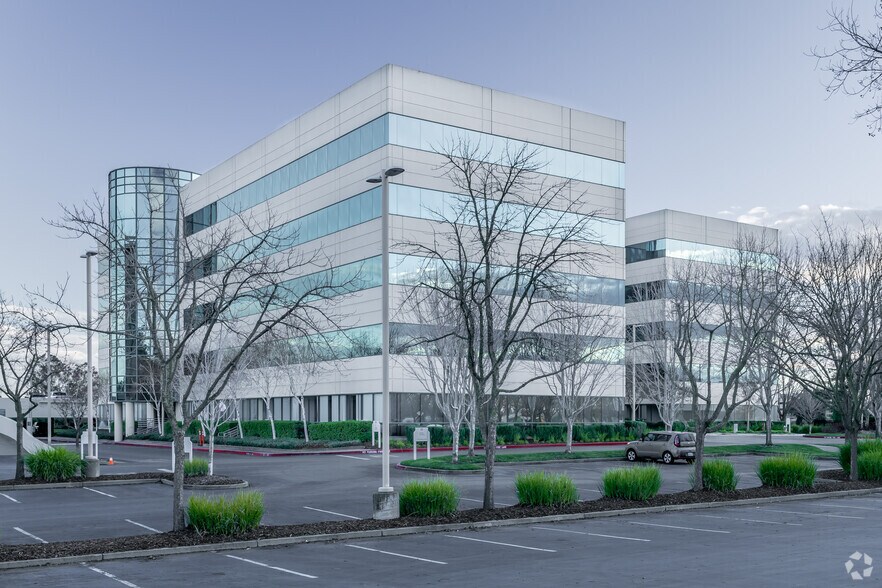 More Photos Of 2180 Harvard St, Sacramento Office For Lease