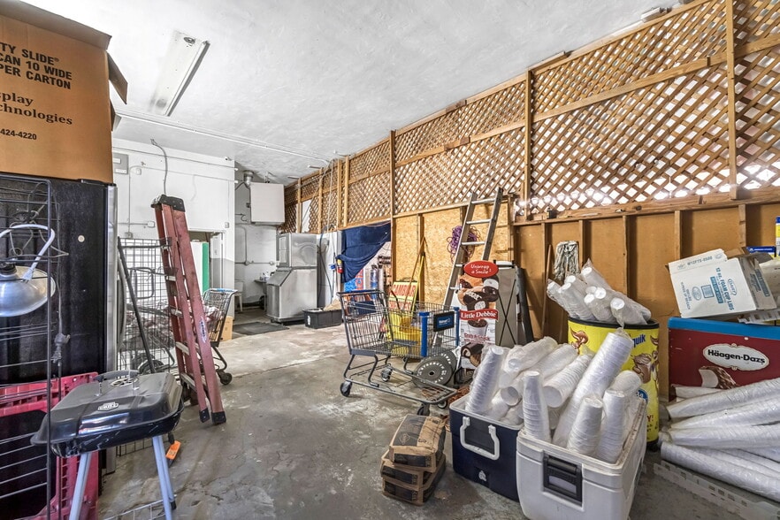 More Photos Of 1103-1111 E Belmont Ave, Fresno Freestanding For Sale