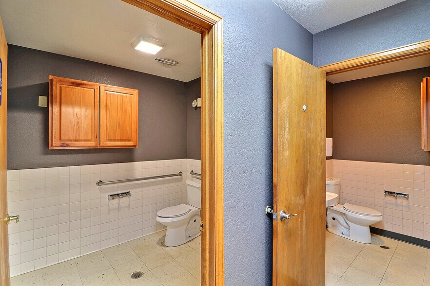 More Photos Of 1616 2nd Ave, Greeley Industrial For Sale