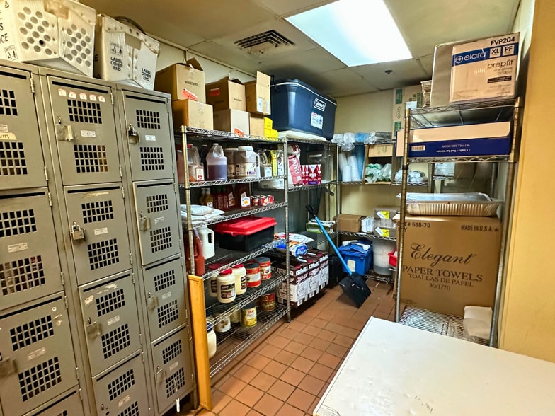 More Photos Of 371 Richmond St, Providence Restaurant For Lease