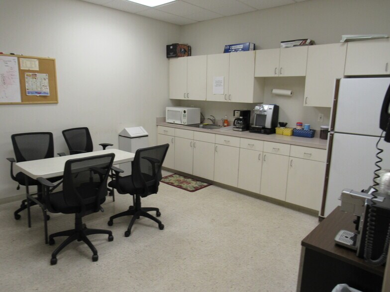 More Photos Of 2850 Brunswick Pike, Lawrenceville Medical For Lease