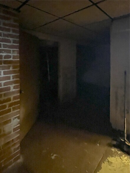 More Photos Of 621 E Broadway St, Altus Office Residential For Sale