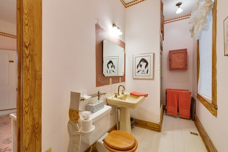 More Photos Of 146 S 3rd St, Ste Genevieve Hospitality For Sale