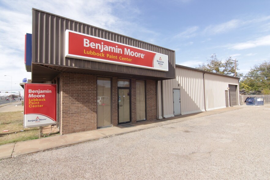 More Photos Of 2006 50th St, Lubbock Flex For Lease