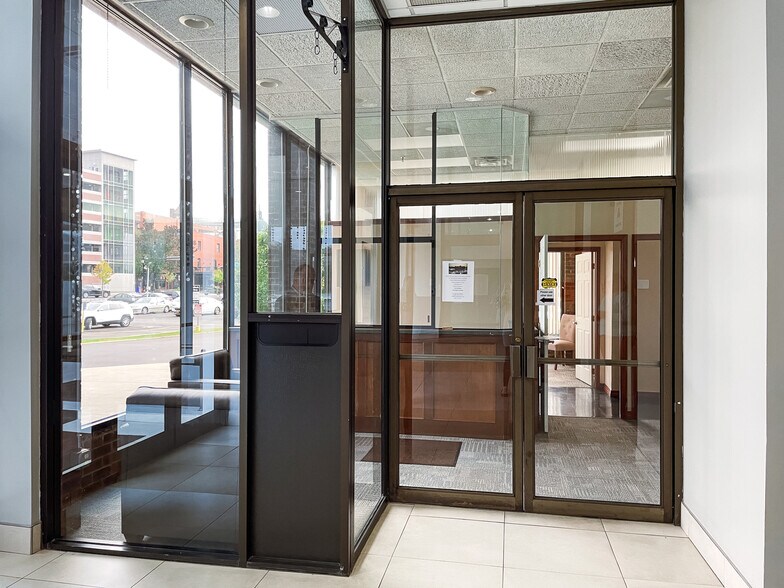 More Photos Of 2-8 Hawley St, Binghamton Hotel For Lease