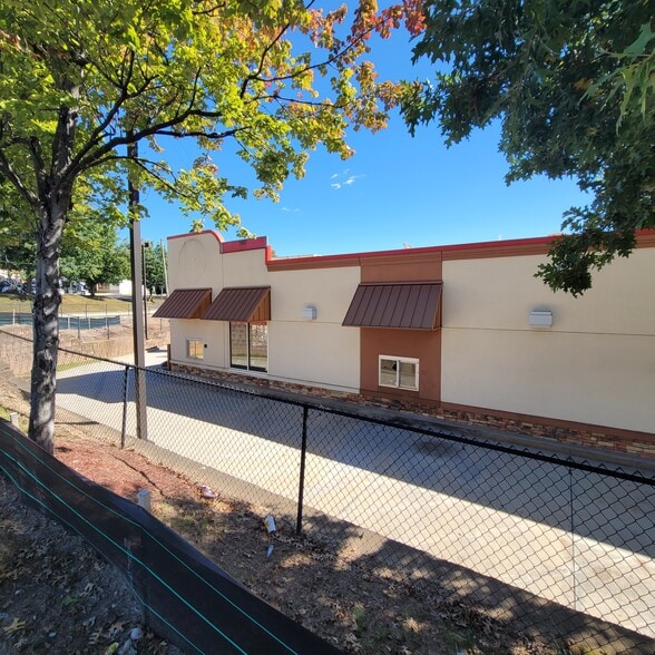 More Photos Of 3983 Buford Hwy, Atlanta Fast Food For Lease