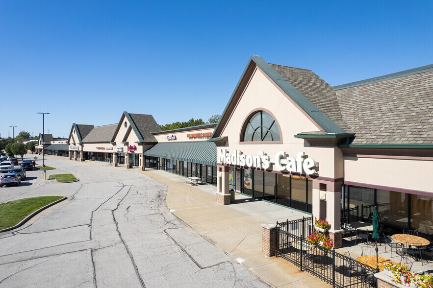 More Photos Of 2920-2998 Highway K, O'Fallon Unknown For Lease