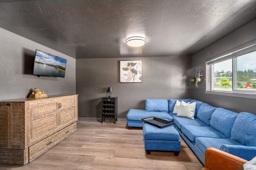 More Photos Of 219 E Coeur D Alene Lake Dr, Coeur d'Alene Apartments For Sale