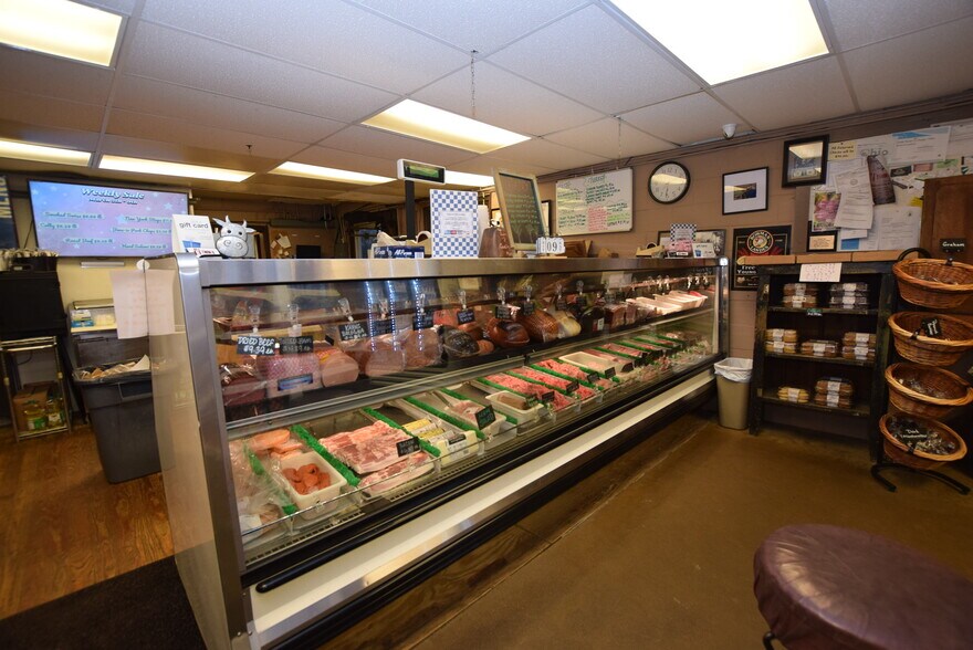More Photos Of 113 Main St, Christiansburg Restaurant For Sale