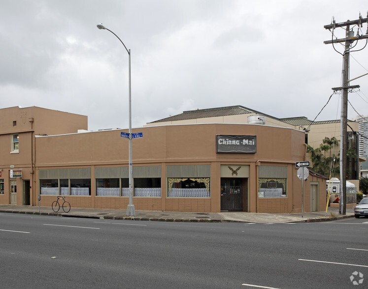 Primary Photo Of 2239 S King St, Honolulu Health Club For Lease