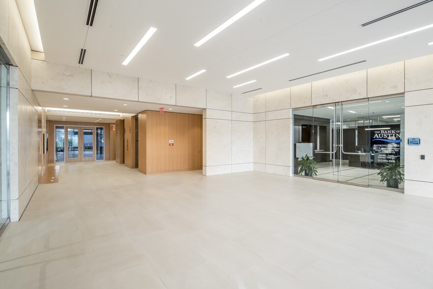More Photos Of 8611 N Mo Pac Expy, Austin Medical For Lease