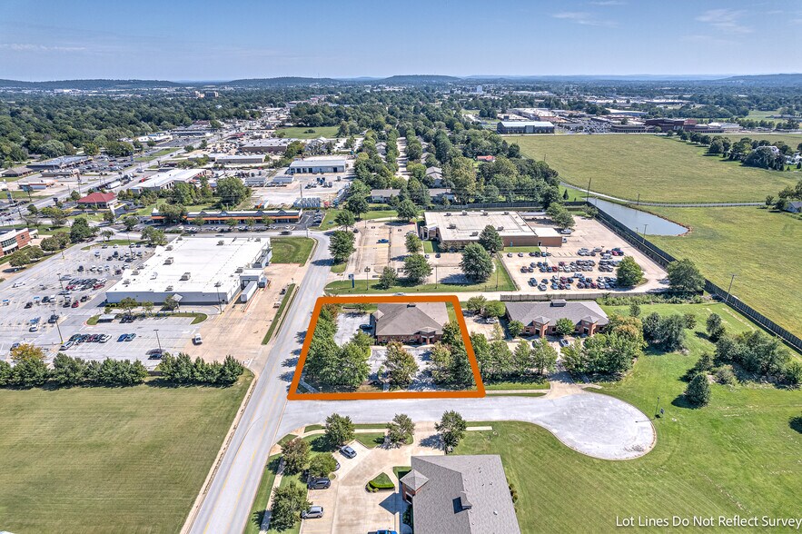 More Photos Of 1479 Executive Pl, Springdale Medical For Sale