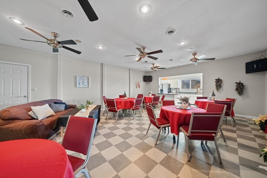 More Photos Of 25715 Highway 17, Waynesville Specialty For Sale