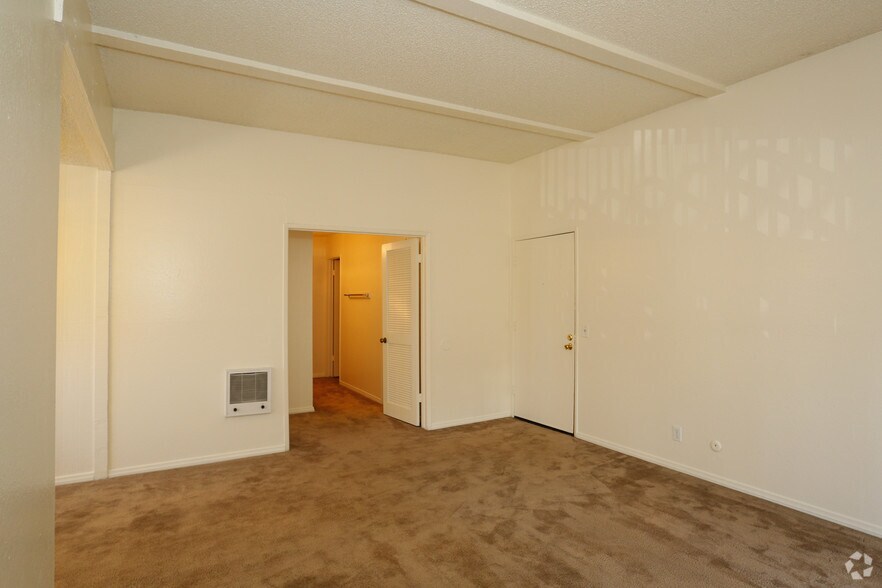 More Photos Of 3131 Arlington Ave, Riverside Apartments For Sale