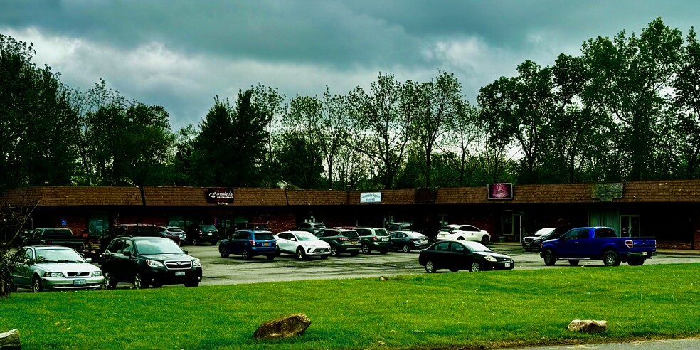 Primary Photo Of Maple Ave @ Maple Ave., Holcomb Unknown For Lease