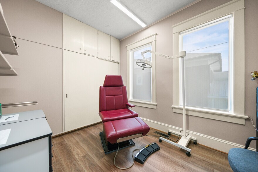 More Photos Of 217 Mocksville Ave, Salisbury Office Residential For Sale