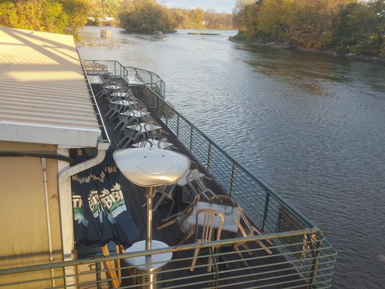 More Photos Of 2 Oswego St, Baldwinsville Restaurant For Sale