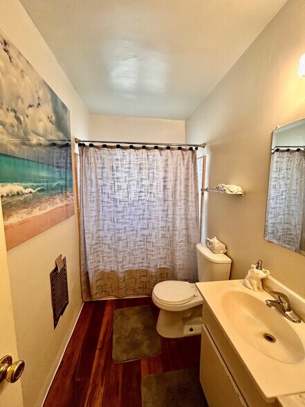 More Photos Of 6214 S Victoria Ave, Los Angeles Apartments For Sale