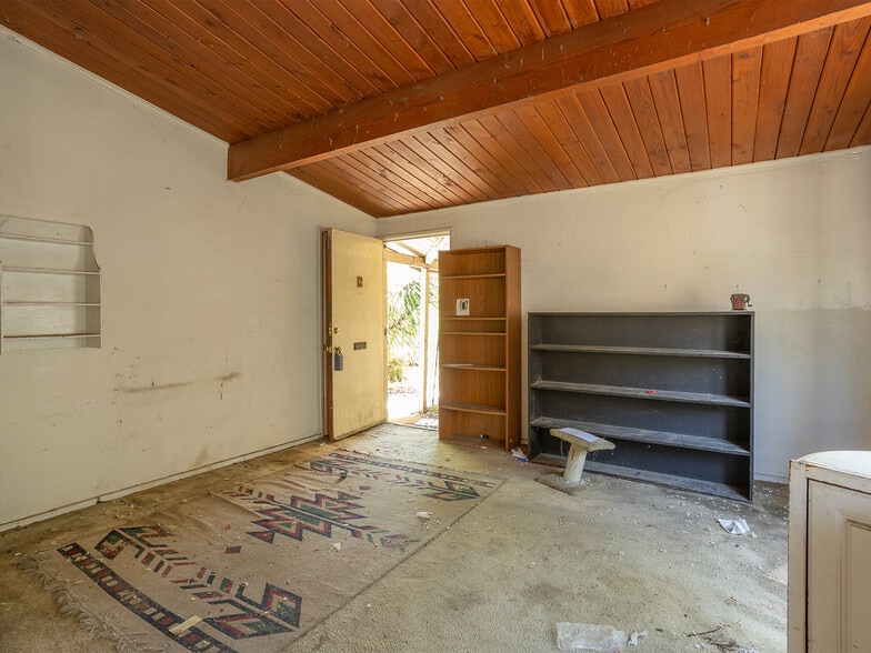 More Photos Of 14301 Roscoe Blvd, Panorama City Land For Sale