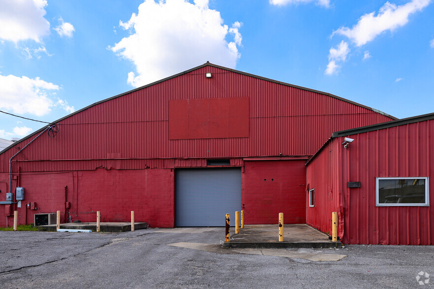 Primary Photo Of 3001 Tchoupitoulas St, New Orleans Warehouse For Lease