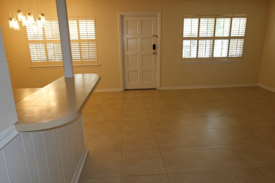 More Photos Of 2887 S Osceola Ave, Orlando Office For Sale
