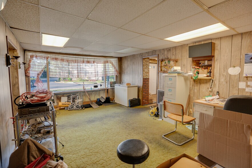 More Photos Of 236 N Main St, Milroy General Retail For Sale