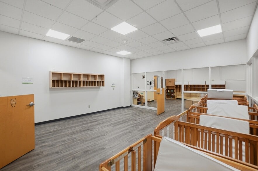 More Photos Of 9685-9725 Dayton Lebanon Pike, Dayton Storefront Retail Office For Sale