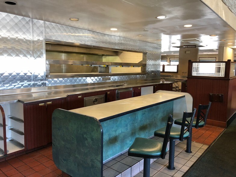 More Photos Of 650 N Scottsdale Rd, Tempe Restaurant For Lease