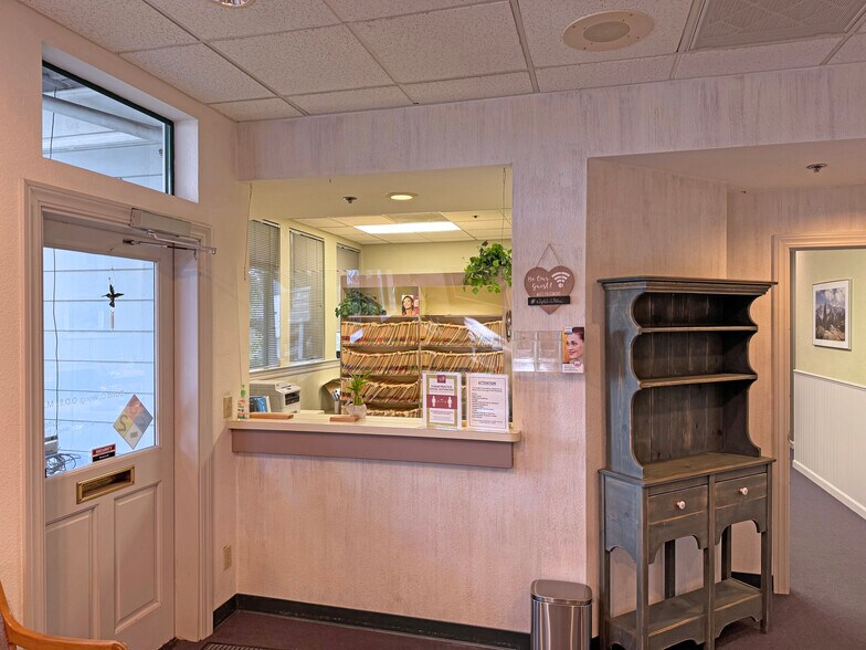 More Photos Of 418 Aviation Blvd, Santa Rosa Medical For Sale