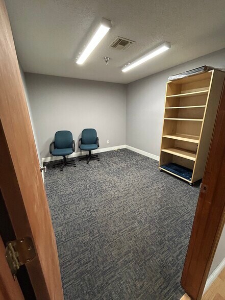 More Photos Of 11000 Metro Pky, Fort Myers Warehouse For Sale