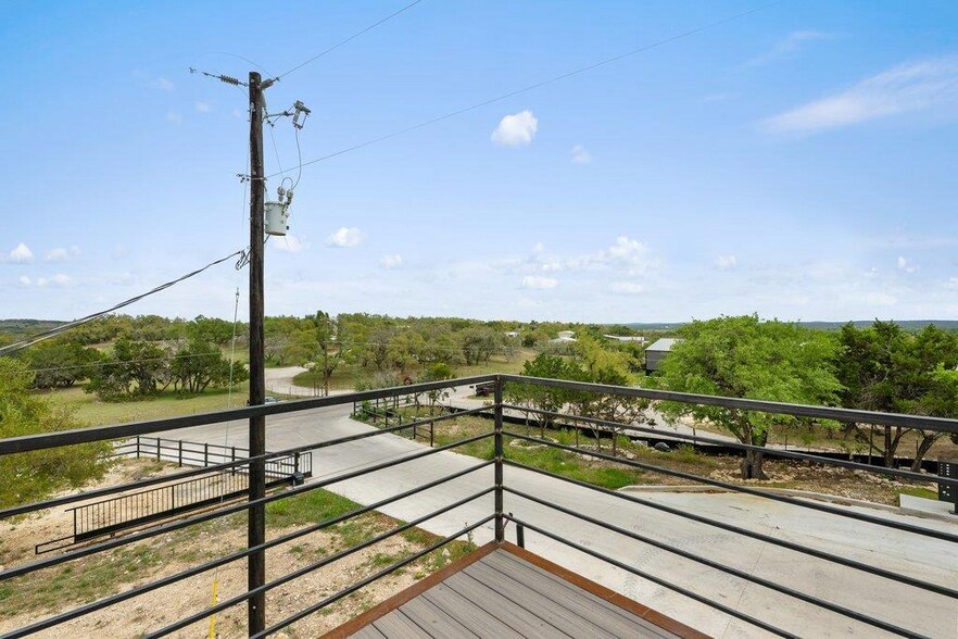 More Photos Of 451 Farrell Rd, Dripping Springs Light Distribution For Sale
