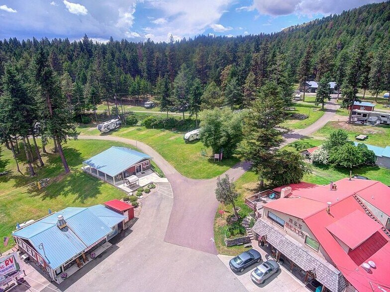 More Photos Of 23113 Rollins Lakeshore Dr, Rollins General Retail For Sale